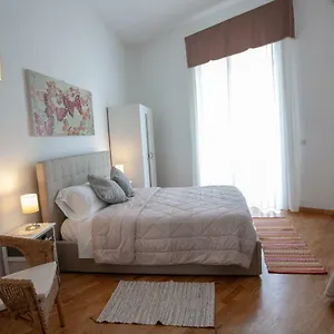 Garibaldi House , Napoli Italia